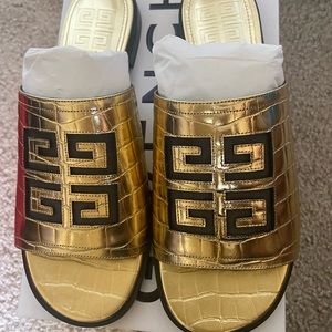 4G Givenchy Sandals